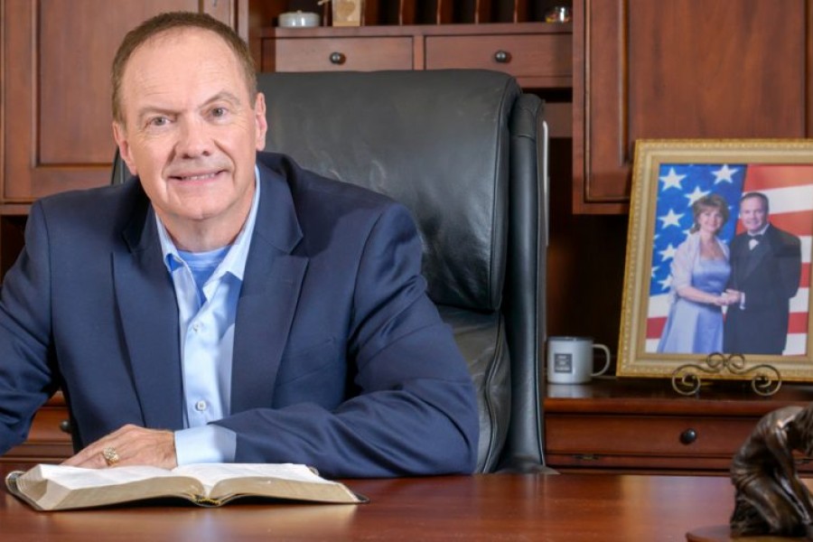 Touching Lives with James Merrit